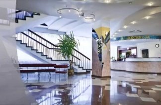 Hotele 3*** - Hotel Laworta - obiekt - zdjęcie 2 