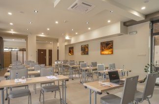 Hotele 3*** - Hotel Emocja - obiekt - zdjęcie 2 