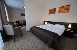 Hotele 3*** - Hotel Emocja - Pokoje - zdjęcie 2 