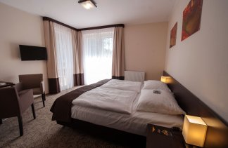 Hotele 3*** - Hotel Emocja - Pokoje - zdjęcie 1 