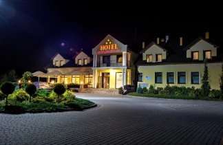 Hotele 3*** - Hotel*** Cztery Pory Roku  - obiekt - zdjęcie 1 