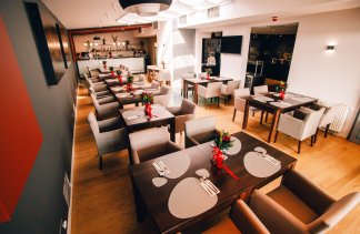 Hotele 3*** - Terminal Event Center - restaurant - zdjęcie 2 