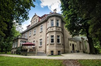 Hotele 4**** - Hotel Dębowy Biowellness & SPA - obiekt - zdjęcie 1 