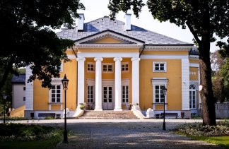 Pałace - Pałac Pass - obiekt - zdjęcie 1 