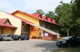 Hotele 3*** - Mickiewiczowskie Centrum Turystyczne - obiekt - zdjęcie 1 